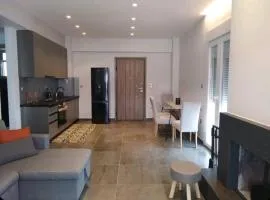 Central Cozy Apartment Patras