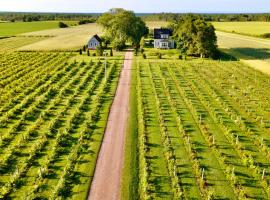 Sunbury Cove Winery, hotel s parkiriščem v mestu Miscouche