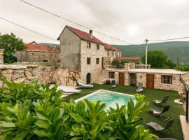 Villa Stone Valcer, Ferienhaus in Slivno