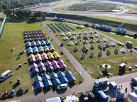 100 jaar TT Circuit Assen 2025 Glamping incl stroom, hótel í Assen