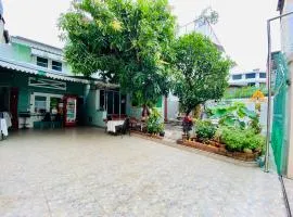 Green Garden Hostel