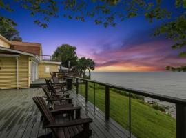 Sunset Haven - Lakeside Retreat in GOTL, αγροικία σε Geneva