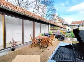 Design-Apartmenthaus für bis zu 12, modern, Dachterrasse, Grill, ruhige Lage, Disney plus, Wii, LAN und WLAN