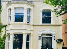 Willesden, Apartment 1, A beautifully furnished one bedroomed apartment in the heart of Llandudno