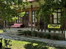 Martvili Guest House OASIS