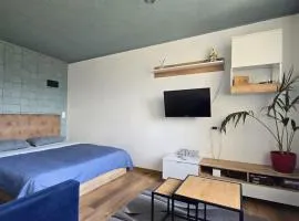 R&J Apartment II