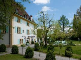 Schloss Ueberstorf - Tafeln, Tagen, Träumen, posada u hostería en Ueberstorf