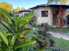 Room in Cabin - Cabana with Breakfast and pool on the beach，拉斯佩尼塔斯的飯店