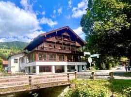 Hotel garni Königslinde - Wandern, Radeln, Skifahren & Genießen, hotel u gradu Bajrišcel