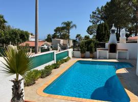 Casa Nicho, hotel u gradu 'Vale do Lobo'