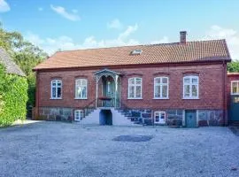 4 Bedroom Stunning Home In Löderup