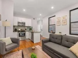 Prime OTR off Vine St, Lux Full Bed, Fast WiFi, Fully Equipped, 50in TV, Sleeps 4ppl