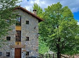 Albergue Peña Castil, hotel i Sotres