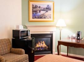 Fireside Inn and Suites Bangor، موتيل في بانغور