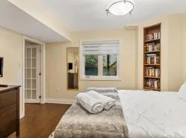 Cozy 1-BR, with Private Patio