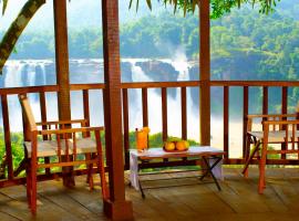 Rainforest Resort, hotel a Athirappilly