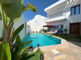 Villa Nesrine，Hammamet Sud的小屋