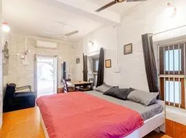 Cozy Cottage Studio Pali Hill Bandra West