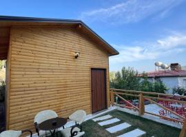 Hostel Havenwood, отель в Берате