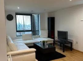 City Centre 2 Bed Room 2 Bath Room Apartment with En-suite