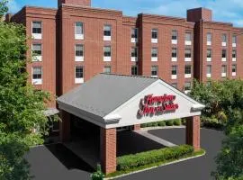 Hampton Inn & Suites Charlottesville at the University