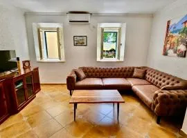 Lux 2-bedroom apartment in Old town Herceg Novi