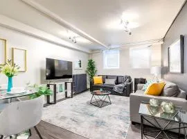 Modern 2BR Condo - Centrally Located Downtown