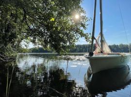 Siedlisko Dzika Kaczka, hotel v destinácii Płociczno