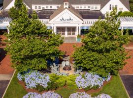 Sea Crest Beach Resort, hotel de playa en Falmouth