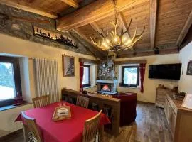 Chalet Chez Louis - Alpine Charm with Mont Blanc View & Ski Access