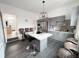 Modern 4 Bed En-suite House in Leeds - Free parking, hotel v mestu Headingley