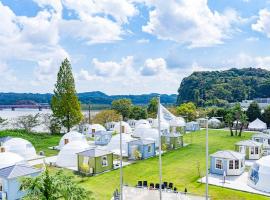 Takatakiko Glamping Resort, κάμπινγκ πολυτελείας σε Tsurumai