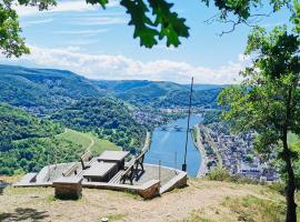 FeWo.Mosel.barrierefrei+modern โรงแรมในทรัยส์-คาร์เดิน