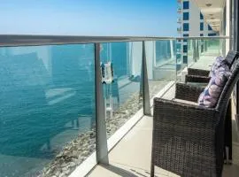 Contemporary Full Ocean View Apartment