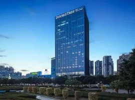 DoubleTree by Hilton Hotel Shenzhen Longhua, Near Huawei, Foxcnn, Shenzhen North Railway, Uniwalk & Uniworld Shopping Mall, Sam's Club