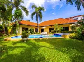 4 Bed Private Pool Villa in Great Location S89