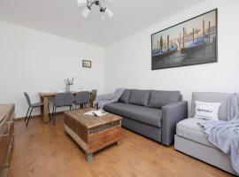 Exceptional Apartment with Parking for 5 by Noclegi Renters, hotell sihtkohas Varssavi