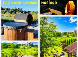 Agroturystyka na Jurze Jacuzzi Sauna Beczka, wellness hotel v destinácii Ogrodzieniec