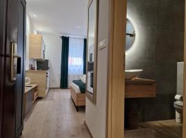 Apartment Luxury B, hotel em Slavonski Brod