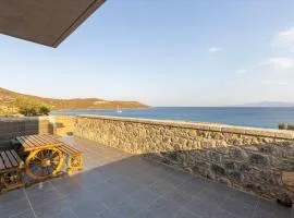 Katerina's Villas- Beachfront Stone Paradise