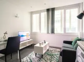 Convenient Central Preston 1 Bedroom Apartment