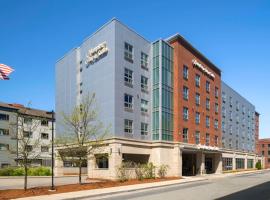 Hampton Inn & Suites-Worcester, MA, מלון בוורצ'סטר