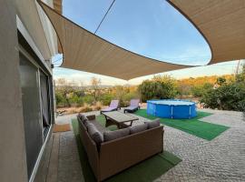 Quinta da Alfarrobeira Peaceful Countryside Stay, casa vacanze a Faro