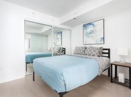 Central Downtown 1 and Den w 3 beds Sleeps 4 by UofT, apartamentai Toronte