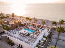 Mercure Villeneuve Loubet Plage, hotel in Villeneuve-Loubet