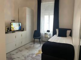 EXECUTIVE SINGLE ROOM WITH EN-SUITE in GUEST HOUSE CITY CENTRE, hotel u Luksemburgu