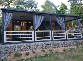 Mobile Home Lenka, hotel em Biograd na Moru