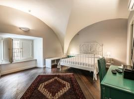 Residenza Cavour, hotel em Acireale