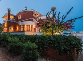 Villa with Jacuzzi on the Pula Riviera