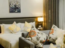 BGC's Prime - Luxe Suite at Bonifacio Civic Center Tower